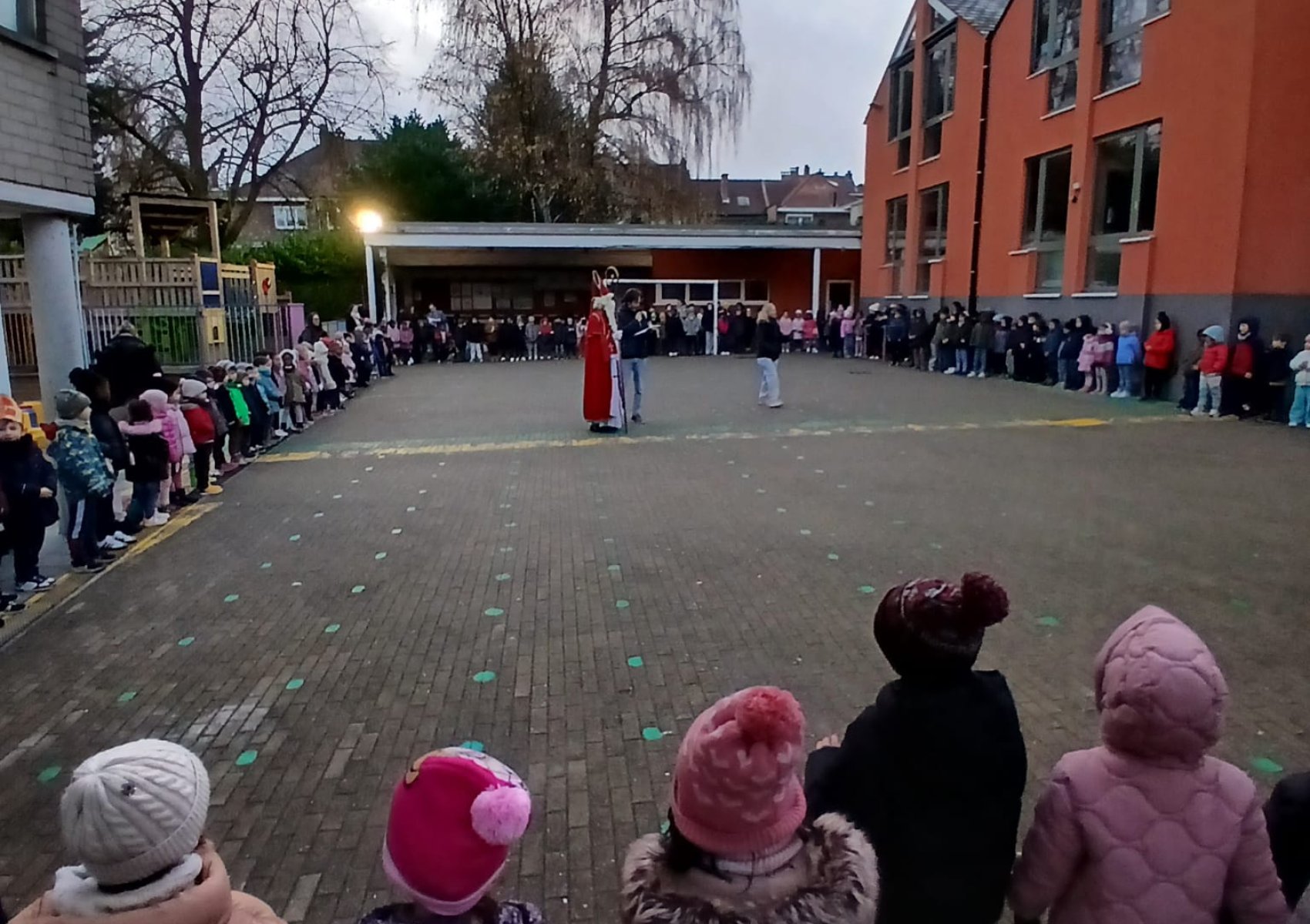 whatsapp image 2025-12-08 at 00.04.32